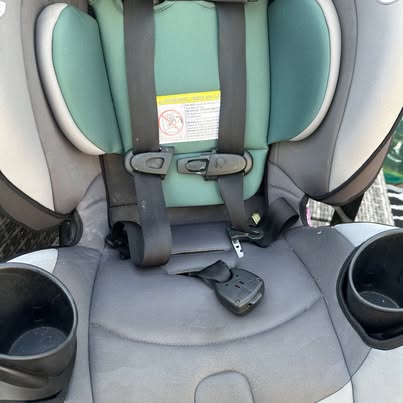 Photo of Evenflo EveryStage Convertible Car Seat