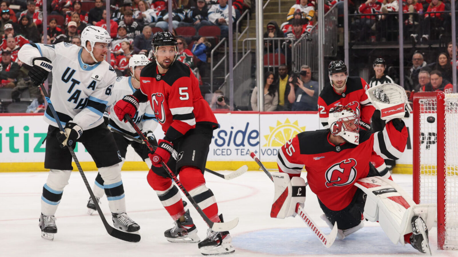 New Jersey Devils and Utah Mammoth hockey game